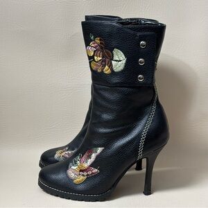 Women's Hot in Hollywood Black Leather Embroidered Ankle Boots 7.5